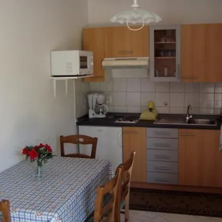 Апартаменты Ferienwohnung In Mit Grill, Garten Und Terrasse Нови-Винодолски